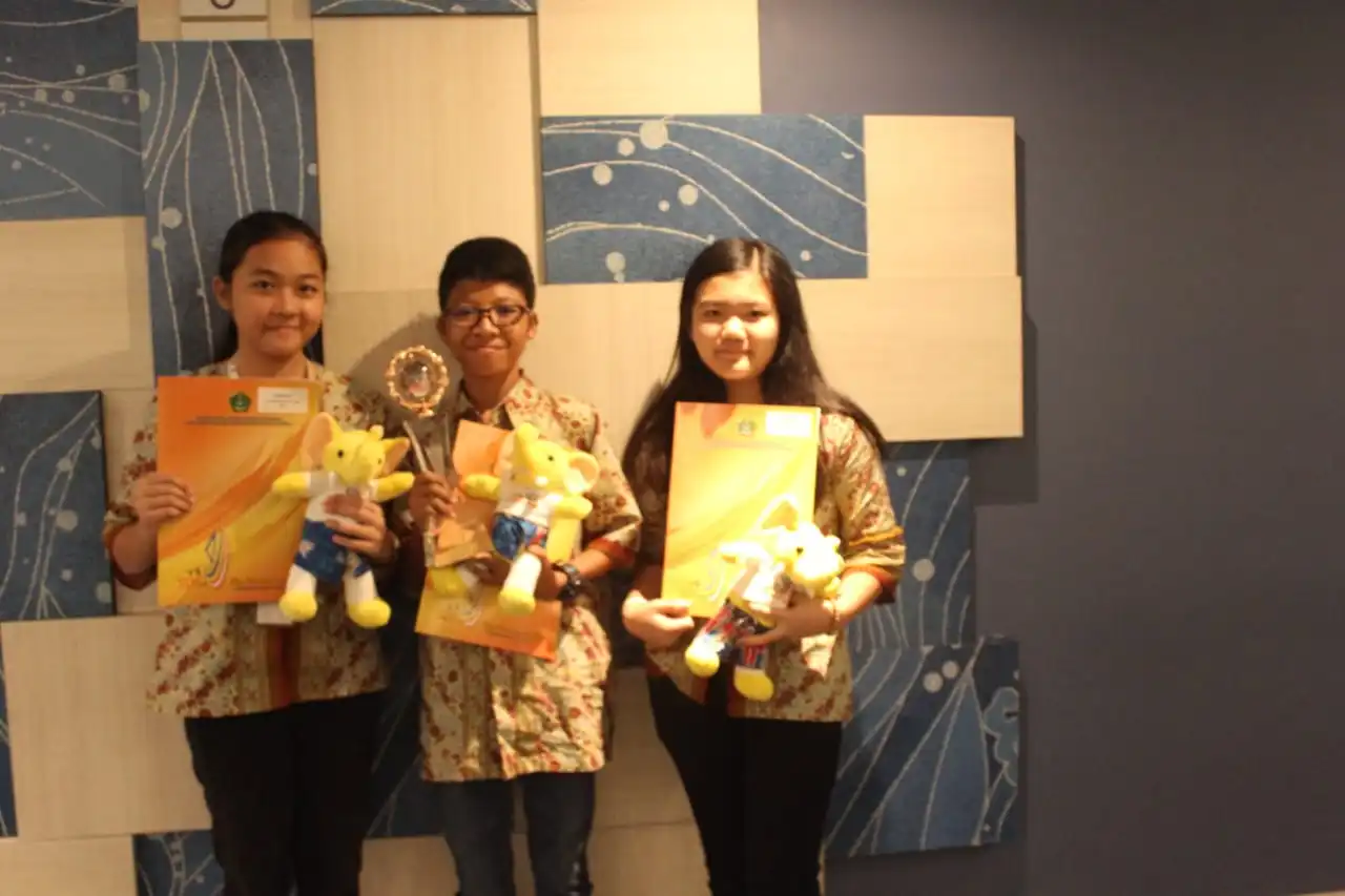  [National] 3rd Winner of Dhammavijja Junior High School Competition, Sippa Dhamma Samajja VII - 1