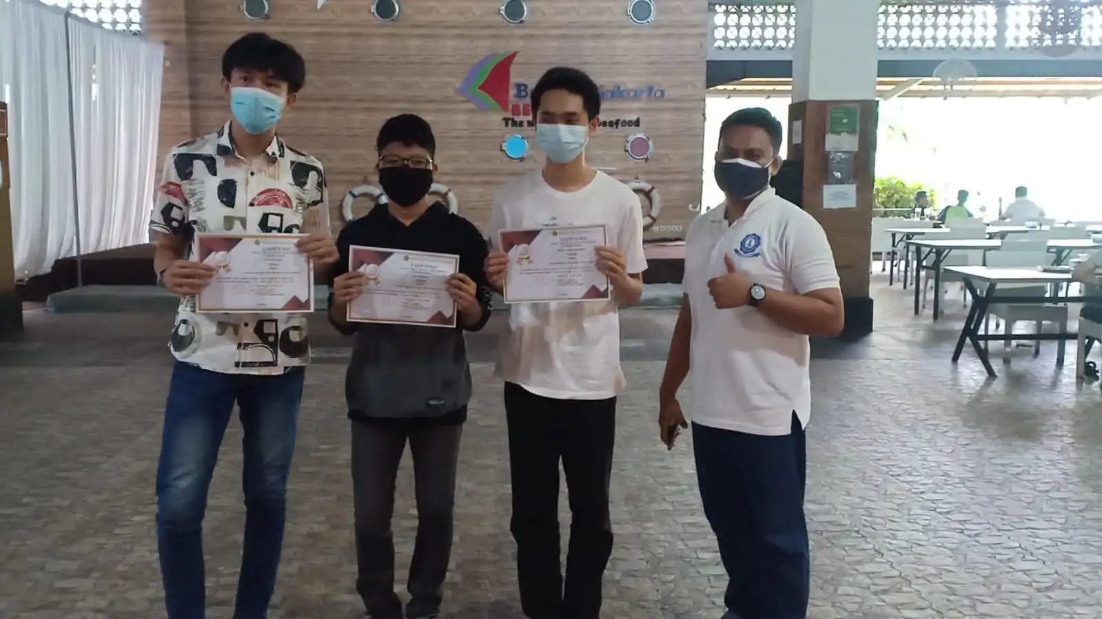 [National] 1st Winner of Dhammavijja Senior High School Competition, Sippa Dhamma Samajja VIII - 2