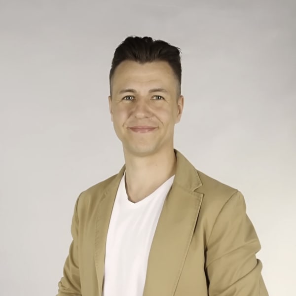 Piotr Muszyński — AI Architect · Founder Metropolix
