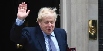 Minister calls on Boris Johnson to hand over the reins to someone else after coronavirus hospital admission