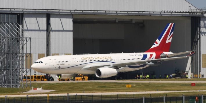 Number 10 Denies Union Jack On Boris Johnson S Plane In 1m Refurb Is Painted Upside Down