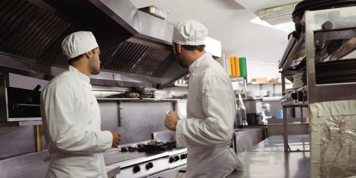 Une commande de nourriture sur cinq n'arrive pas dans les restaurants et les hôtels en raison d'une pénurie de main-d'œuvre