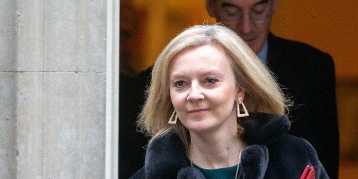 Liz Truss Risks Splitting Supporters With 'Poisoned Chalice' Of Northern Ireland Protocol Brief