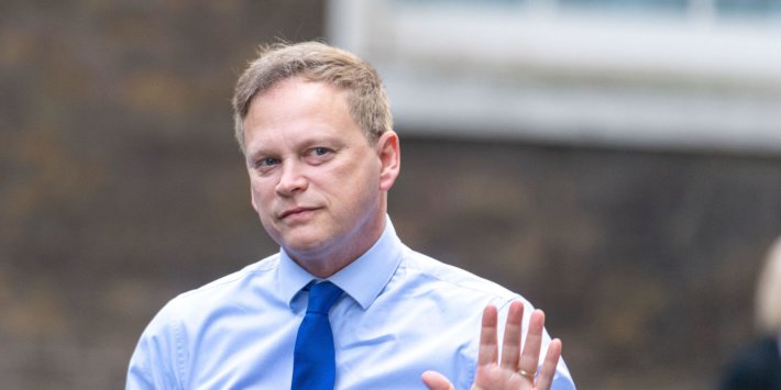 ترفض الحكومة تقنين الطاقة بعد أن اقترح حزب العمال أن يخططوا لها في أعقاب الأزمة في أوكرانيا