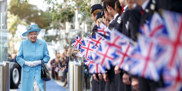 Hommage De Lord Chartres À La Reine Elizabeth Ii: «Elle A Fourni Un Centre Calme Dans Notre Vie Nationale»