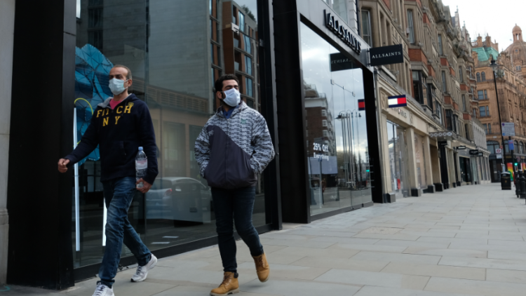 Coronavirus: Wearing face masks makes no difference to spread of disease, insists UK medical chief