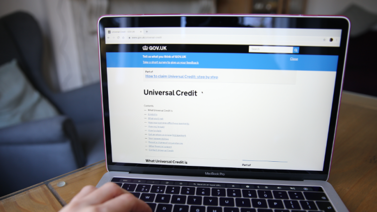 Nearly a million people claim Universal Credit as coronavirus outbreak worsens
