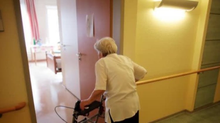 Boris Johnson accused of ‘travesty of leadership’  after he criticises care home response to coronavirus