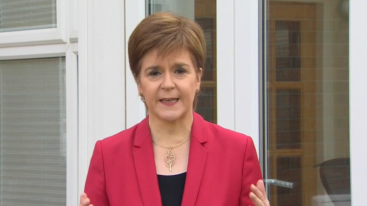 Nicola Sturgeon hints at 14-day quarantine for English arrivals in Scotland but insists move is ‘not political’