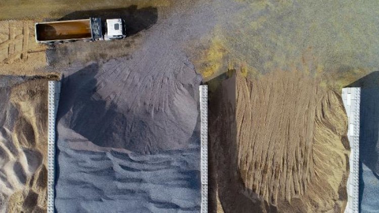 How is the concrete industry decarbonising faster than the UK economy as a whole?