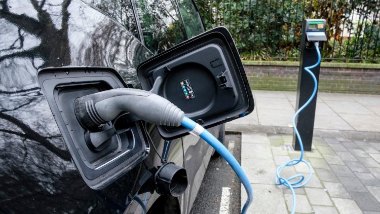 It will be a huge challenge for all new cars to be electric by 2035