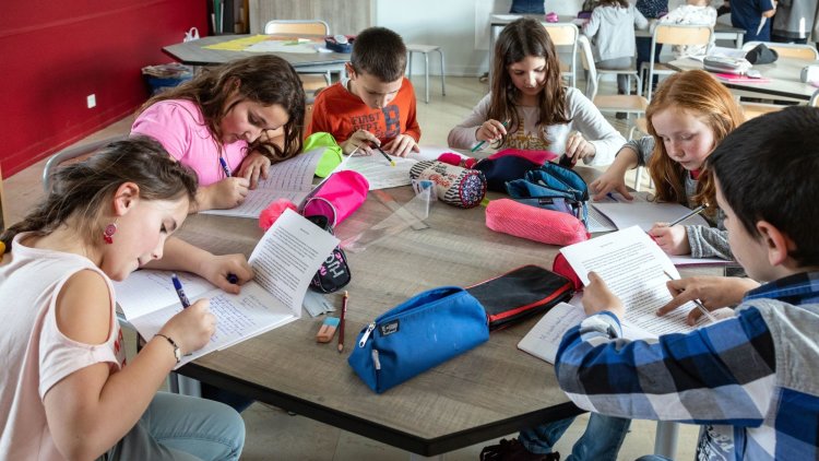 Government Has Planned A 'Commemorative Book' For Primary Schools To Mark The Queen’s Platinum Jubilee