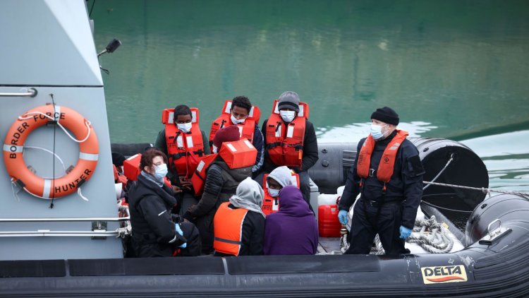 Immigration Minister Refuses To Rule Out Pushing Back Migrant Boats In The Channel