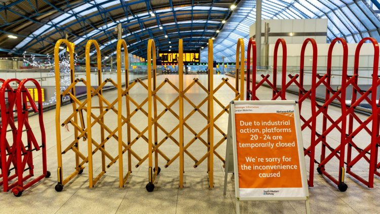 The government’s adversarial approach to rail strikes is only prolonging misery