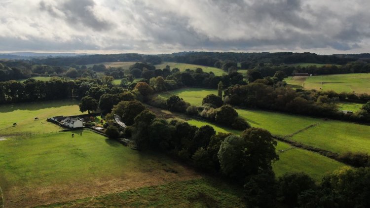 Off-grid housing stock is misunderstood and it’s putting decarbonisation at risk