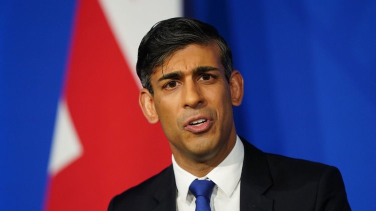 No 10 Insists Rishi Sunak Is Being 'Transparent' About Asylum Backlog Numbers
