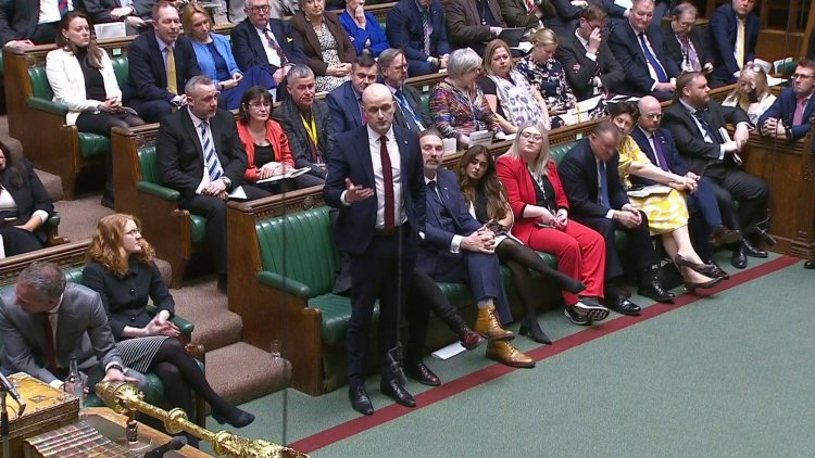 Gaza Ceasefire Debate Descends Into Farce Despite Labour Swerving Rebellion