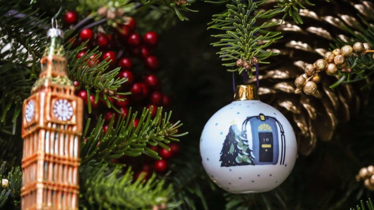 All MPs Want For Christmas Is... A Warm Office, A Spaniel, And Sleep