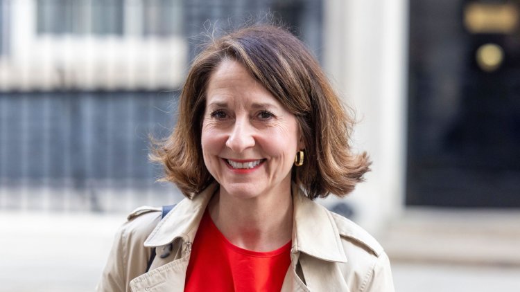 Cabinet Ministers Use 'Flattery And Begging' In Bid To Dissuade Labour Welfare Rebels