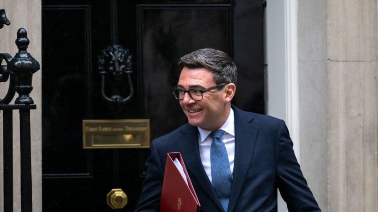 Labour and the Tories are reasserting themselves. Will it last?