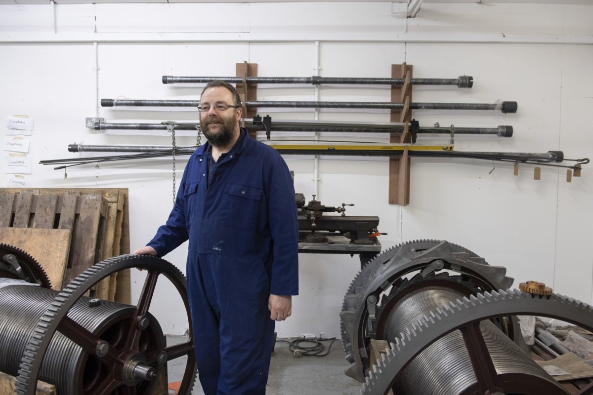 Big Ben Clock Tower: Ticking with a Tilt - The Constructor