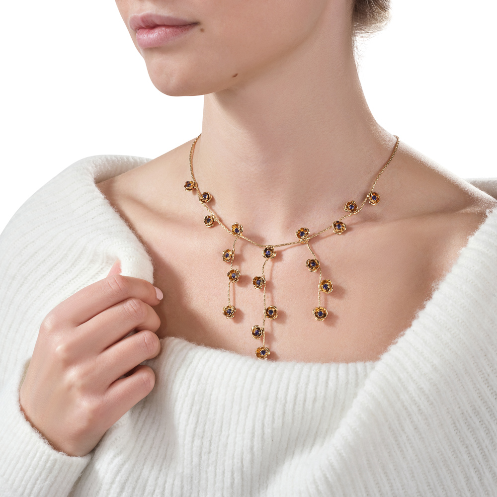 Professional jewellery retouching - red crystal necklace with enhanced detail