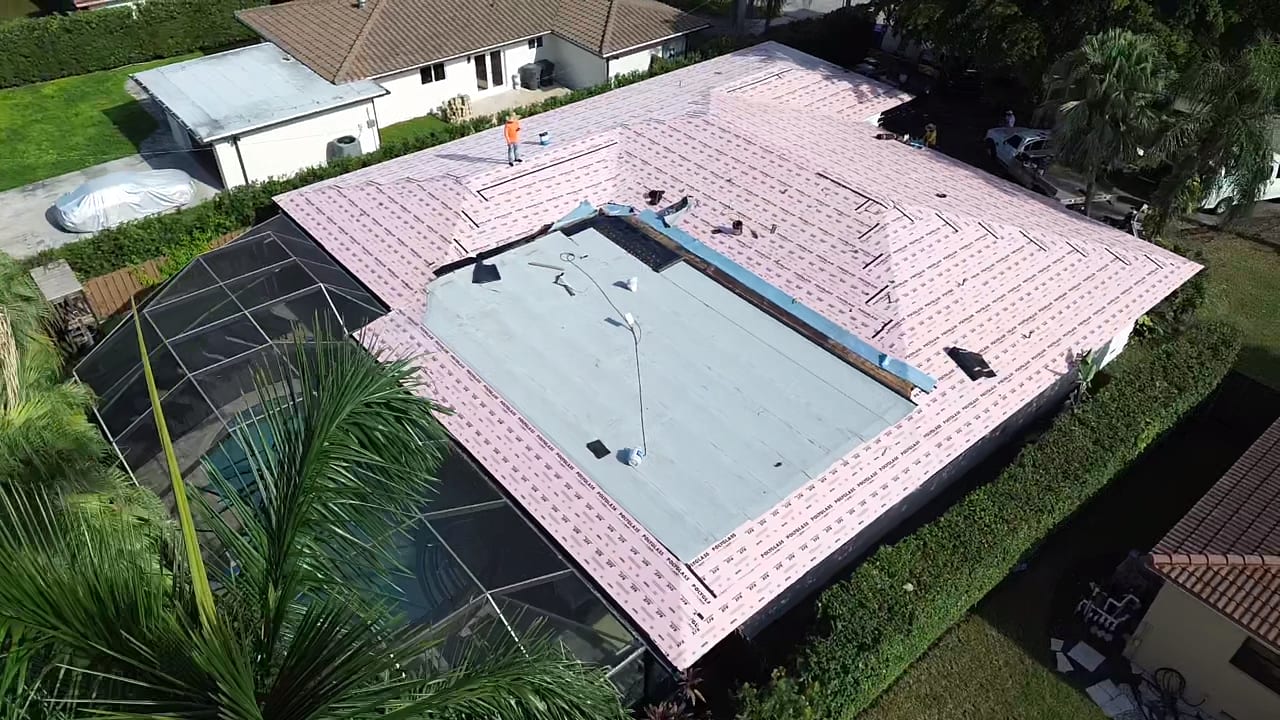 Lionz Roofing crew in Deerfield Beach