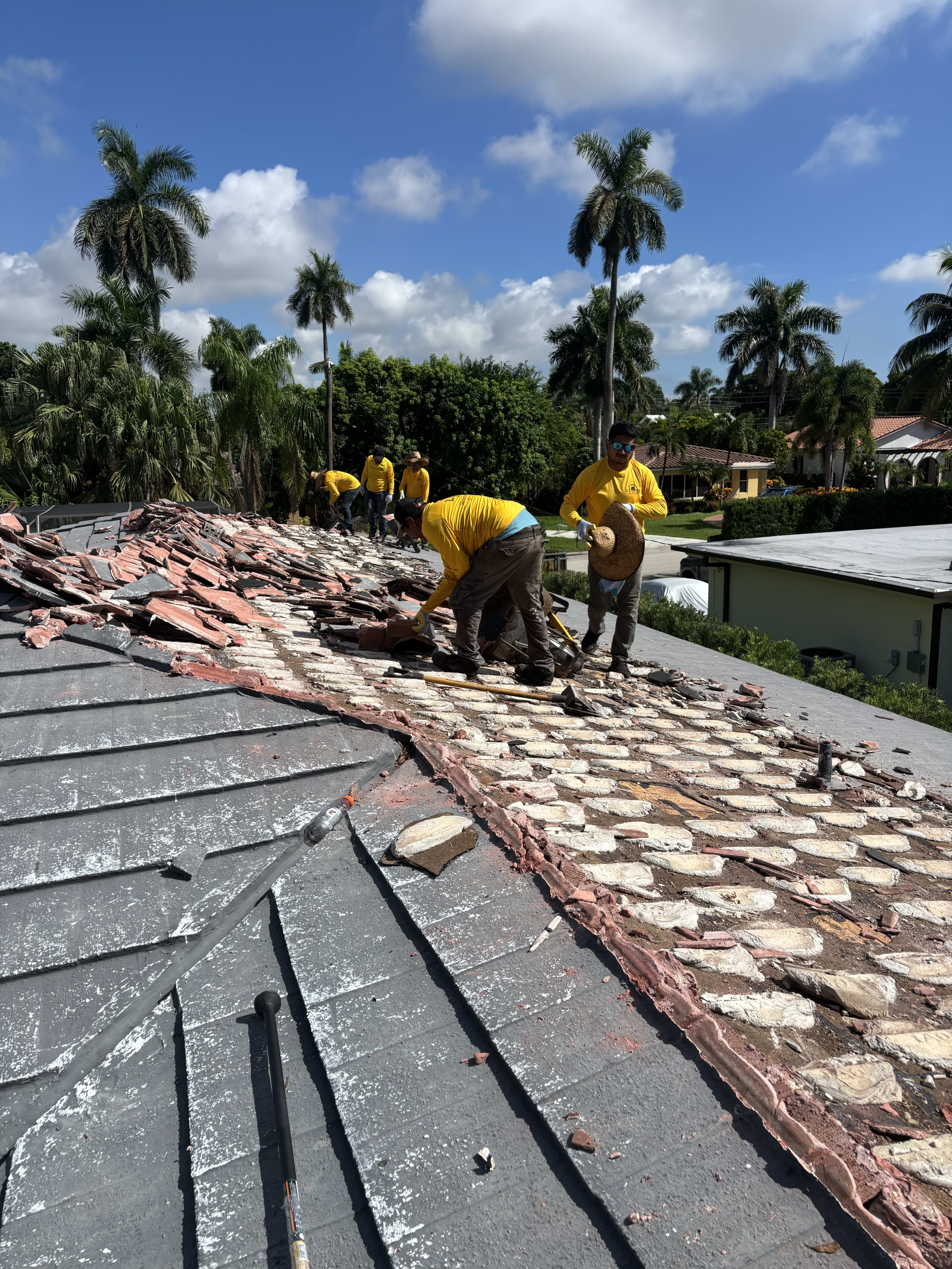 Lionz Roofing crew in Pompano Beach