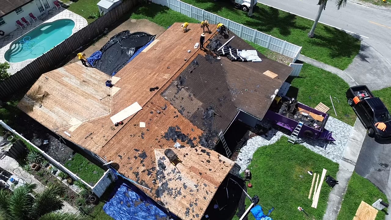 Lionz Roofing crew in Weston