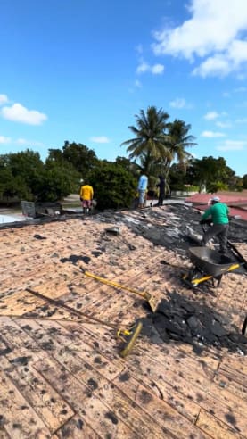 Lionz Roofing crew in Hialeah