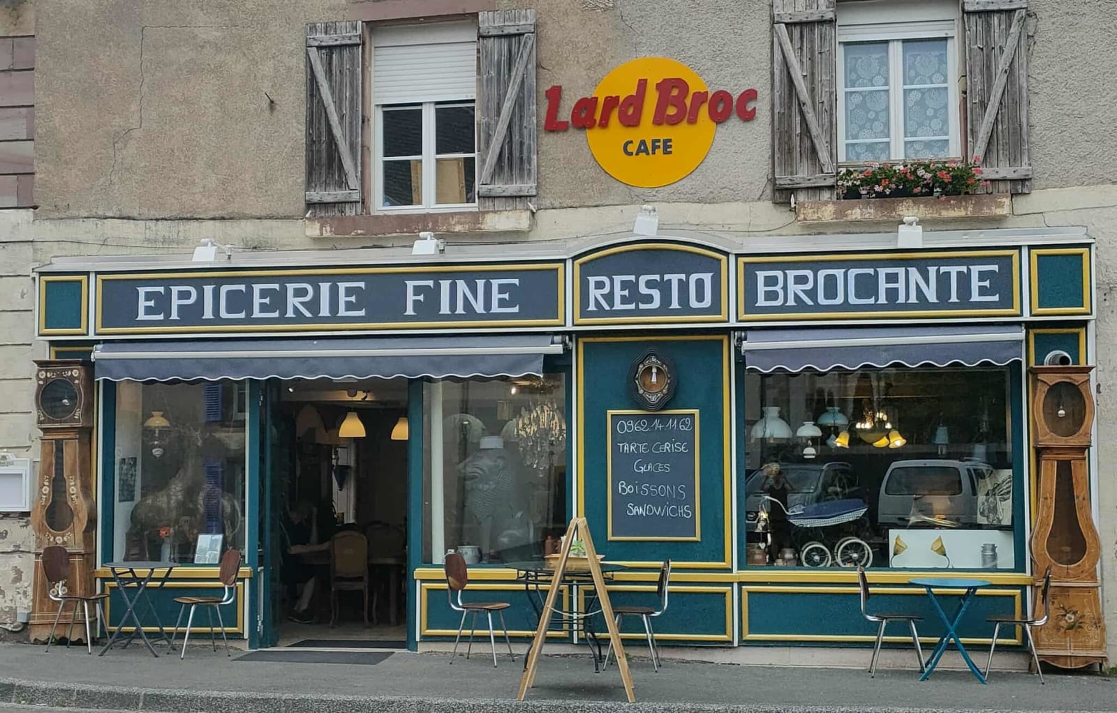 LARDBROCCAFE 