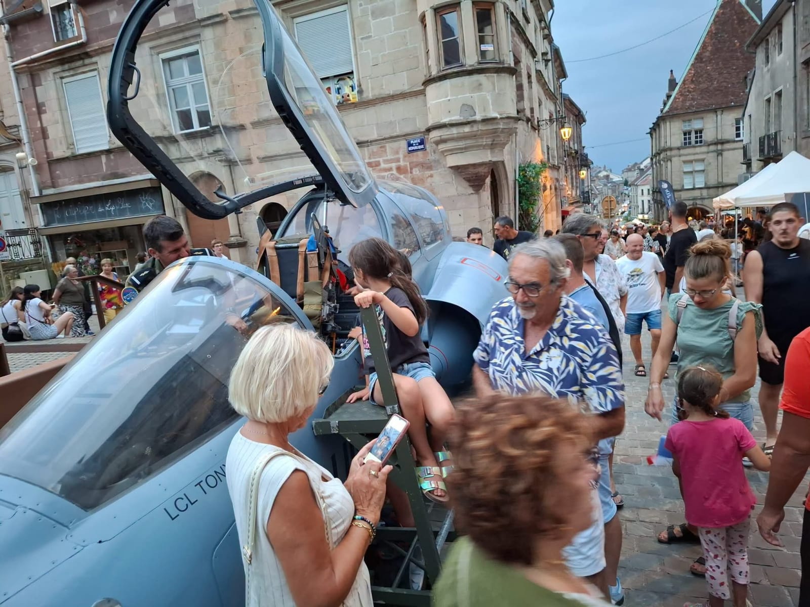 MARCHÉ NOCTURNE LUXEUIL LES BAINS 