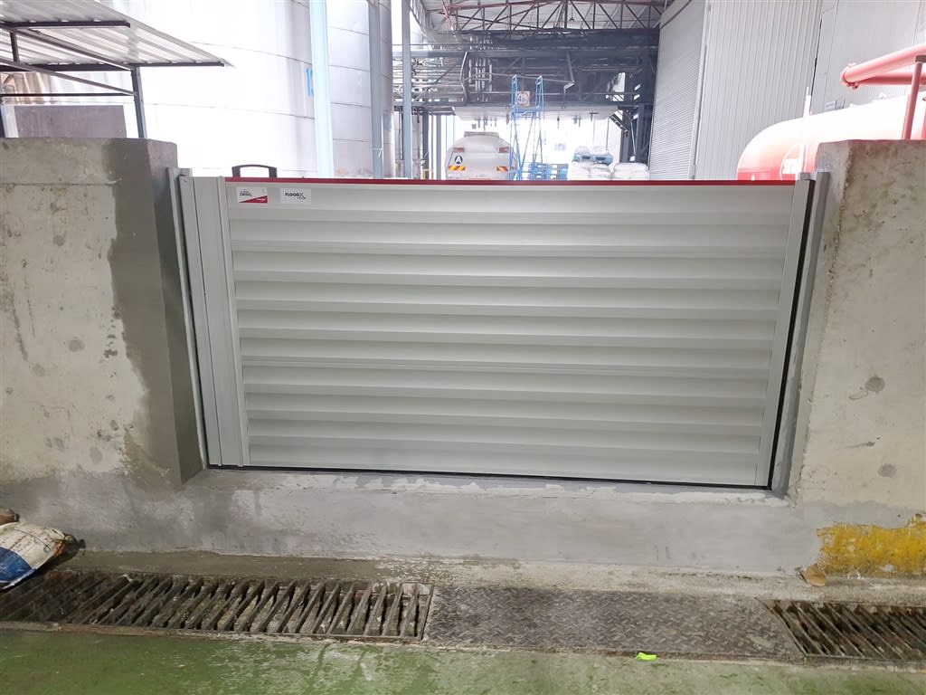 FX Swing Gate for Chemical Spillage