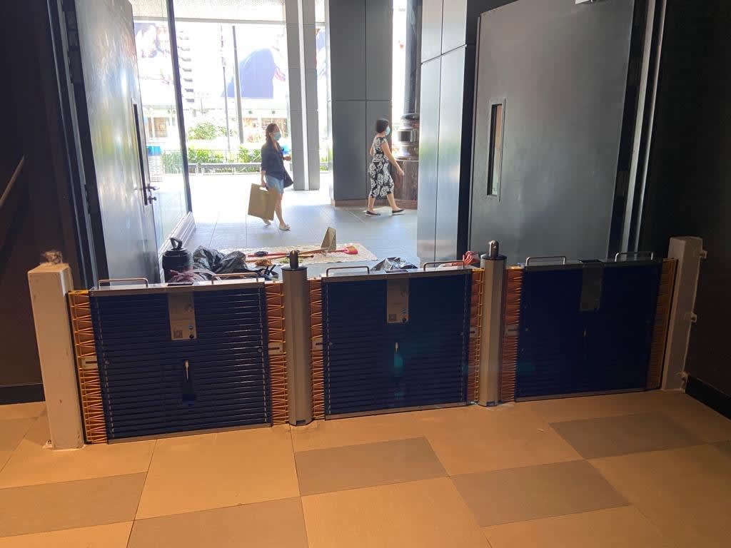 Consultation with Stakeholders for the right flood barrier location