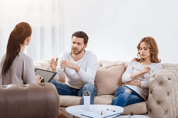 How to Find the Right Marriage Counsellor?