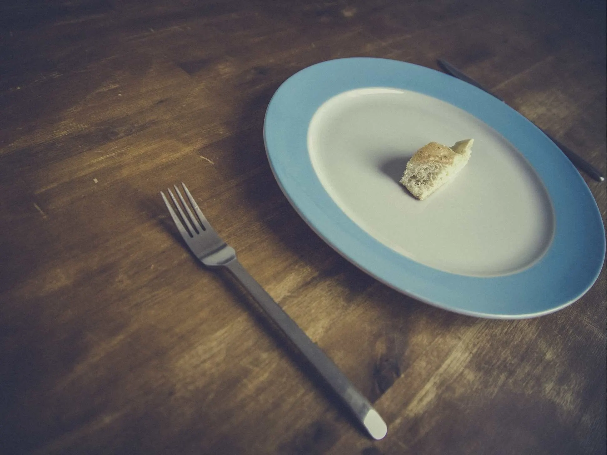 The Paternal Thumb, “Nahrungseinfuhr” of an Anorexic Teenager