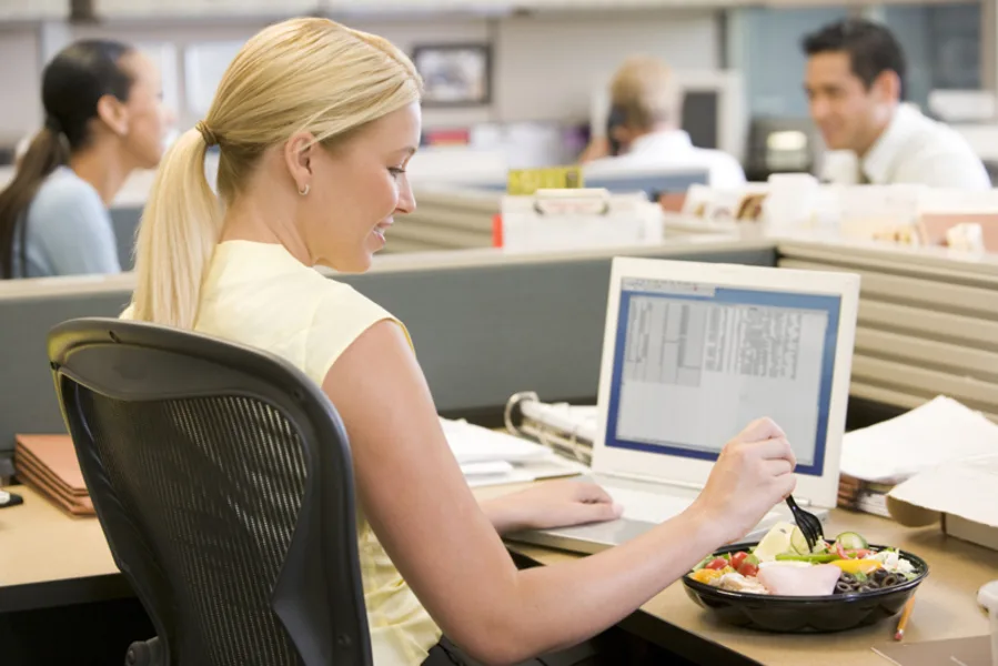 7 Tips for Staying Healthy at Your Desk Job