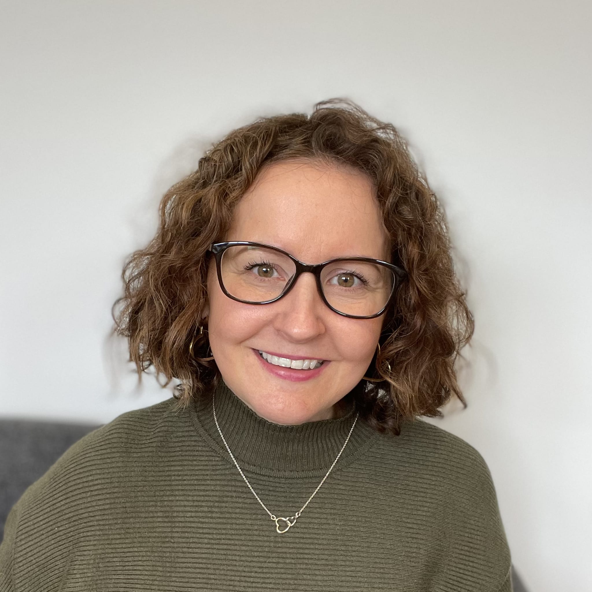 Charlotte Bailey Cognitive Behavioural Psychotherapist, EMDR Therapist, Trauma Specialist