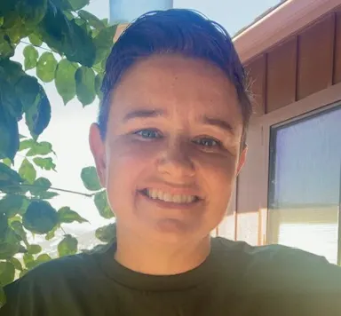 Rochelle McKeon (they)