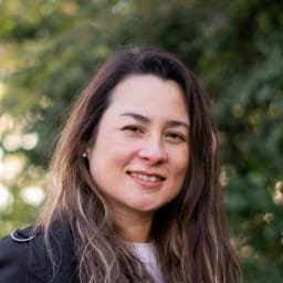 Elizabeth Alfaro-Alvear