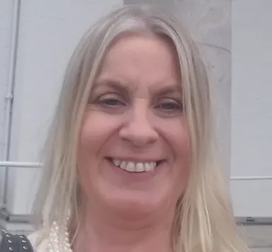 Anne Ryan