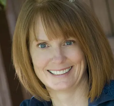 Julie Uhernik