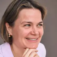 BrittaBettendorfproviding services inBerlin