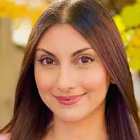 HafsahBhinderproviding services inMarkham