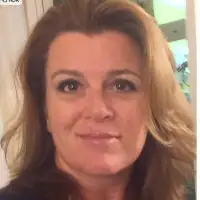 RhondaSmillieproviding services inManahatten Beach