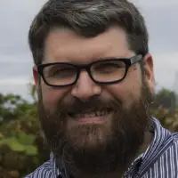 JusticeArledgeproviding services inPortland