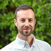 PaulJozsefproviding services inMontreal