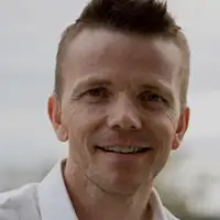 SigurjonHalldorssonproviding services inLondon