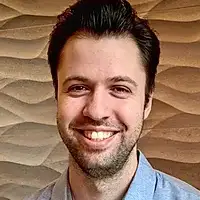 RoniKholomyanskyproviding services inSan Francisco