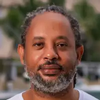 JomoPhillipsproviding services inGreenpoint Crescent Port of Spain Windhoek Dubai Toronto